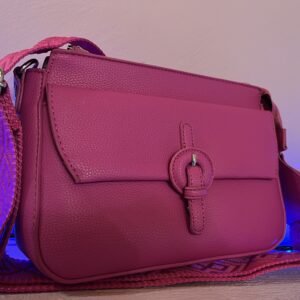 Τσάντα σε ροζ χρώμα με συνθετικό δέρμα