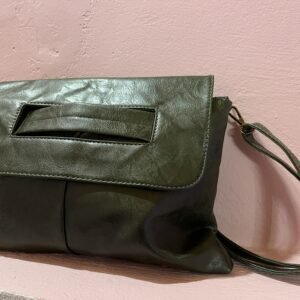 Τσάντα χακί ιδιαίτερη στο πιάσιμο