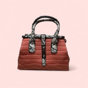 Τσάντα σε χρώμα ροζ με γκρι animal print χερούλια