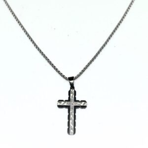 Κολιέ σταυρός σε ασημί με μαύρο χρώμα