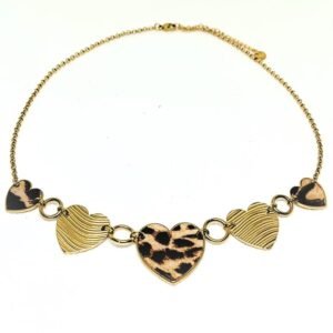 Κολιέ με καρδιές σε χρυσό χρώμα