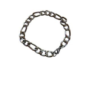 Ατσάλινο βραχιόλι σε ασημί χρώμα