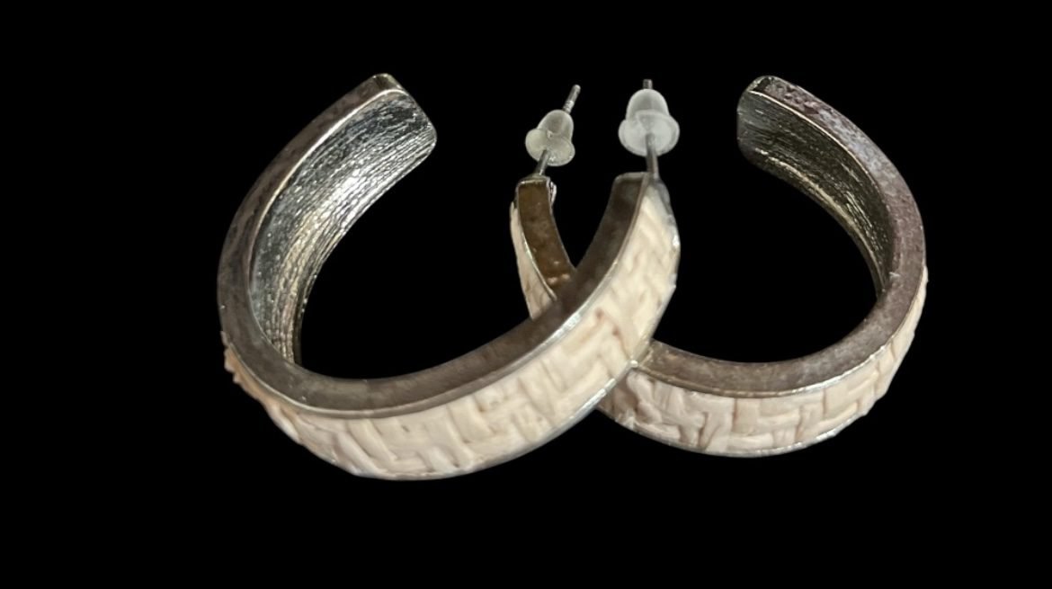 Ατσάλινα σκουλαρίκια κρίκοι σε ροζ χρώμα