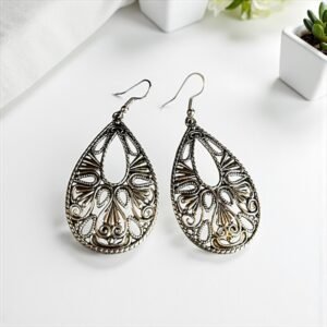 Ατσάλινα σκουλαρίκια κρεμαστά σε ασημί χρώμα