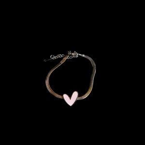 Ατσάλινο Βραχιόλι σε ασημί χρώμα και ροζ καρδιά