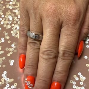 Ατσάλινο δαχτυλίδι love σε ασημί χρώμα