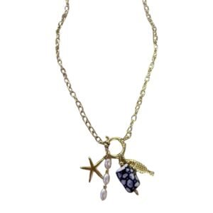 Ατσάλινο κολιέ με διάφορα κρεμαστά σε χρυσό χρώμα