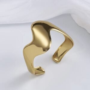 Ατσάλινο βραχιόλι τύπου cuff σε χρυσό χρώμα