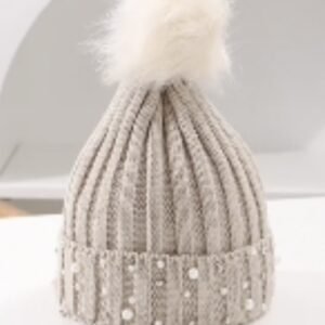 Σκουφή σε μπεζ χρώμα με πέρλες