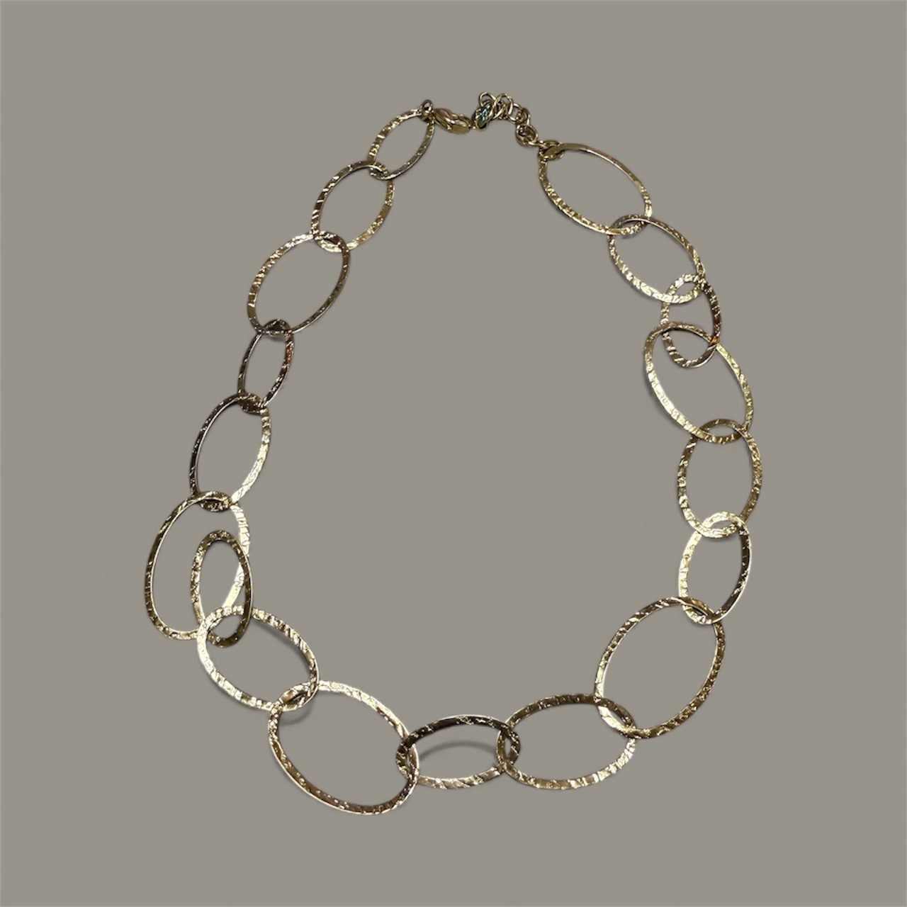 Ατσάλινο Κολιέ με Κρίκους σε Χρυσό χρώμα