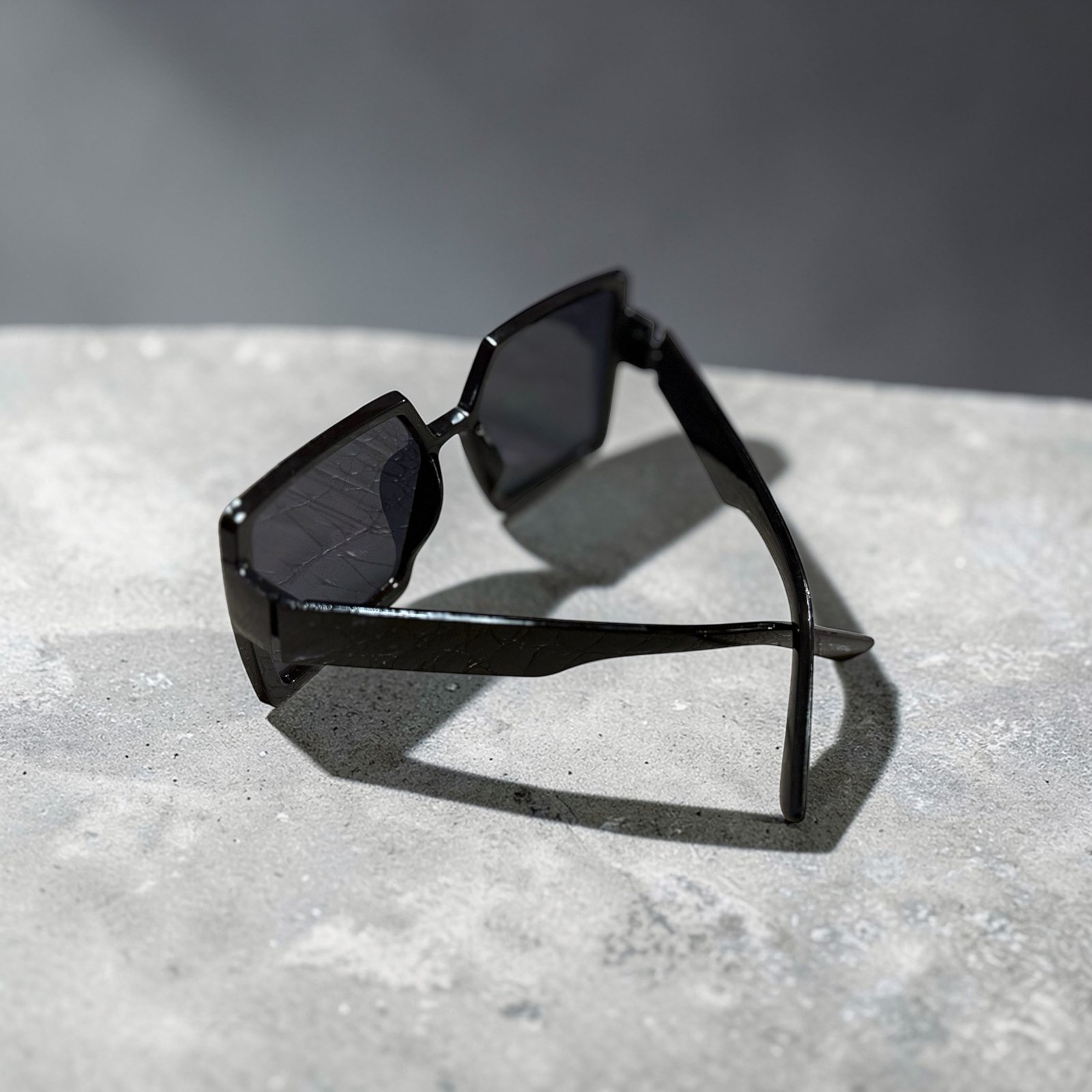 Γυαλιά ηλίου μάσκα σε μαύρο χρώμα - Image 2