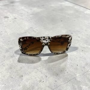 Πλαστικά γυαλιά ηλίου σε γκρι χρώμα animal print