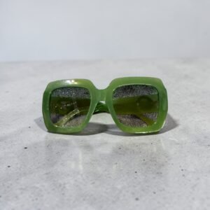 Γυαλιά ηλίου σε πράσινο χρώμα και μοντέρνο σχέδιο